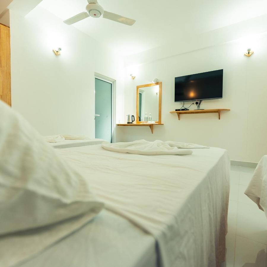 Ramzu Villa Thoddoo Buitenkant foto